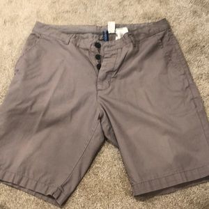 Men's gray shorts